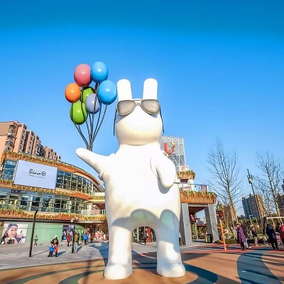 玻璃钢兔子气球雕塑景观广场动物摆件