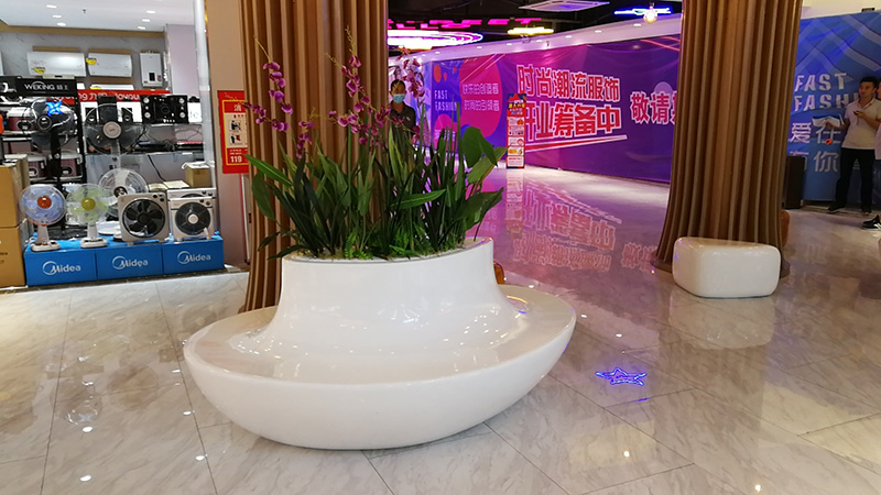 广州增城好又新购物广场玻璃钢花盆案例