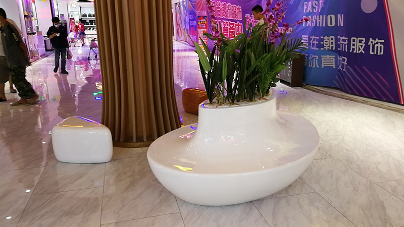 广州增城好又新购物广场玻璃钢花盆案例