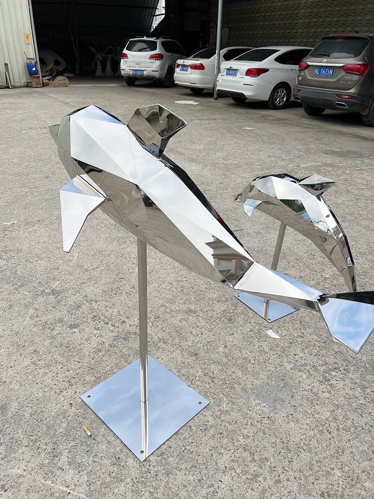 不锈钢海豚雕塑镜面景观动物造型艺术摆件
