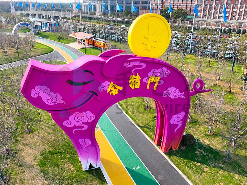 不锈钢金猪造型门头户外公园景观镀锌板金属大门 不锈钢金猪造型门头户外公园景观镀锌板金属大门