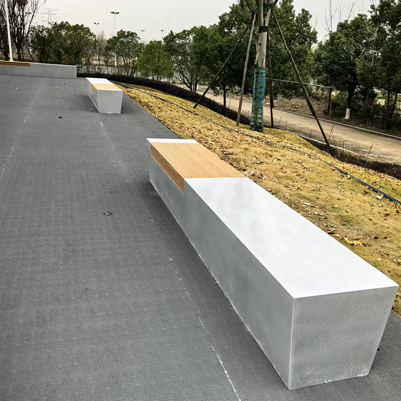 GRC混凝土木面坐凳泰科石UHPC长条景观座椅 GRC混凝土木面坐凳泰科石UHPC长条景观座椅
